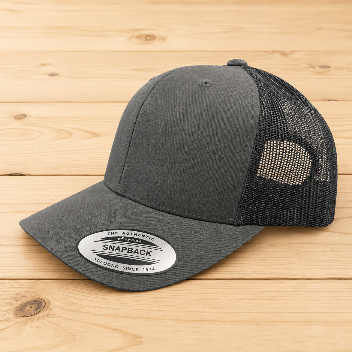 Casquette Trucker Personnalisée avec Patch Cuir PU